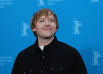 Rupert Grint volta a ser Ron Weasley 15 anos depois
