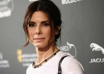 Sandra Bullock diz que começou a viver o luto por Bryan Randall quatro anos antes da morte