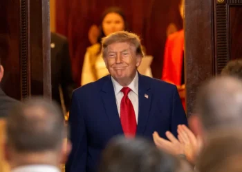Trump aposta em pressão econômica para enfraquecer o Irã