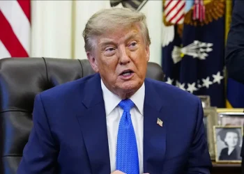 Trump suspende tarifas contra o Canadá por três dias e cita possibilidade de acordo