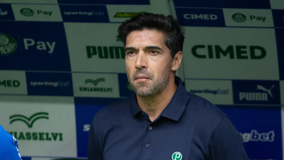 ‘O futebol está doente’: Abel desabafa após classificação do Palmeiras