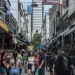 Entenda como a taxa das blusinhas, que pode ser derrubada nesta terça, afeta o varejo