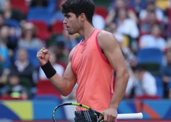 Alcaraz vence na estreia no US Open após mais de 4 meses parado por lesão
