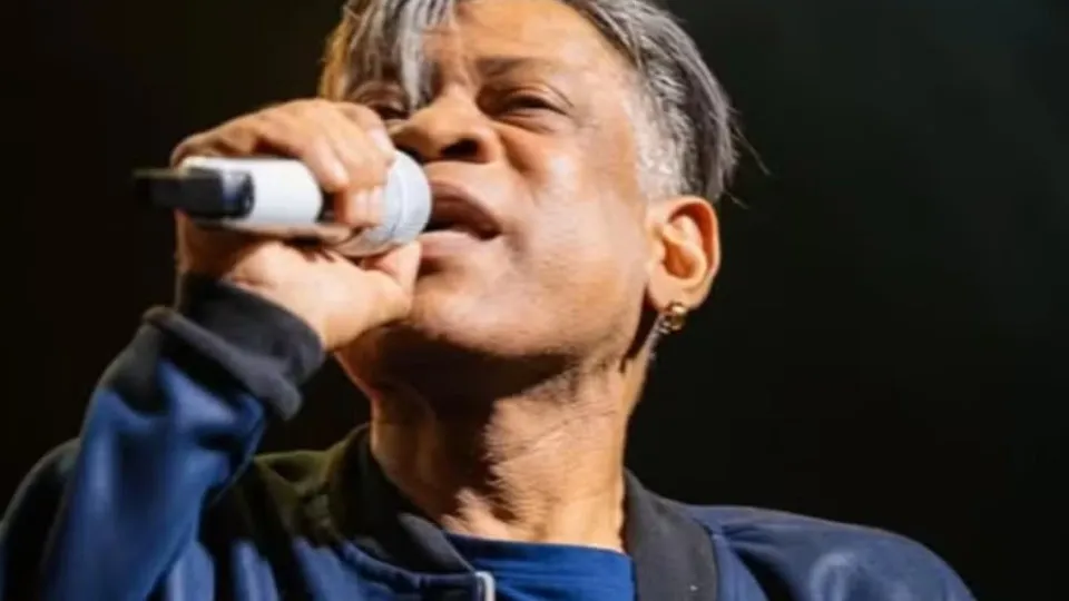 Ex-vocalista do Calcinha Preta morre aos 55 anos