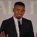 Gabriel Jesus solta palavrão em plena apresentação no Barcelona