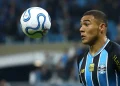 Grêmio se impõe sobre o Internacional e fica com última vaga nas semifinais