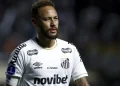 'Pior gramado que a Vila já teve', diz Neymar após eliminação do Santos