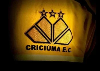 Criciúma e Vila Nova entram em campo de olho na liderança da Série B