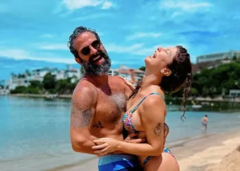 Bárbara Borges anuncia fim de relacionamento com Iran Malfitano