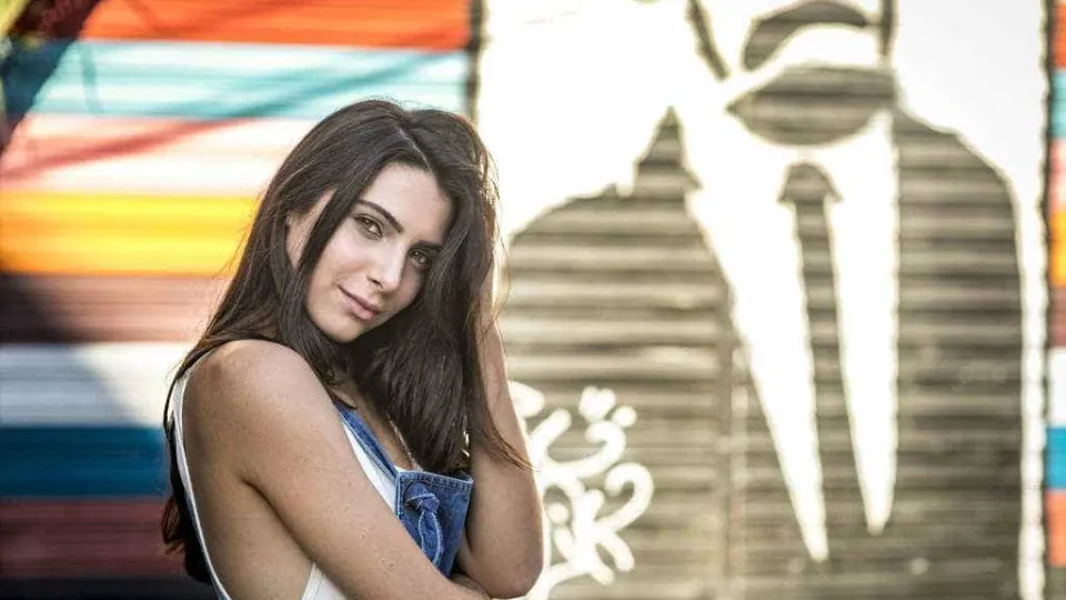 Rayssa Bratillieri é pedida em casamento e surpreende ao responder: