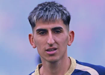 Vasco anuncia a contratação do meia argentino Lescano