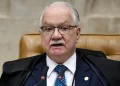 Fachin derruba decisões sobre PF e tira Fake News de Moraes
