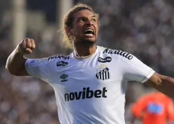 Santos supera o Atlético-MG na Vila e fica perto da semifinal da Sul-Americana