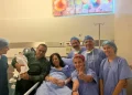 Grega de 54 anos dá à luz menina a partir de embrião congelado há 22 anos
