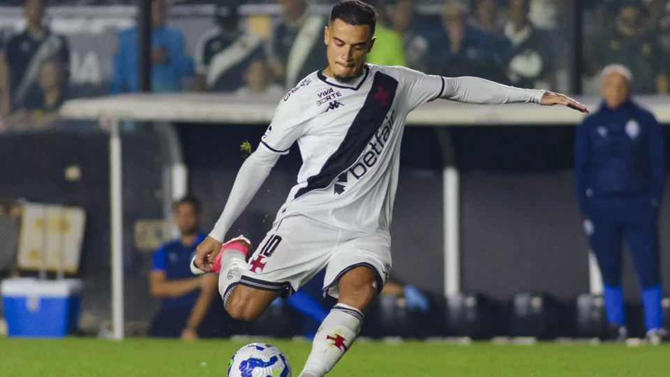 Santos encaminha contratação de Coutinho após pedido de Neymar