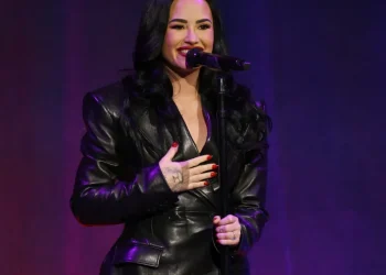 Demi Lovato agita multidão em show com Pabllo Vittar durante Rock in Rio