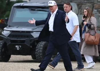 Trump critica