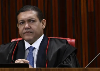 Mensagens em celular de Vorcaro indicam pagamento de R$ 500 mil a filho de Nunes Marques