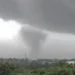 Durante forte tempestade, tornado atinge escola no sul da China; veja!