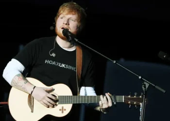 Ed Sheeran diz que retirada de Macklemore da turnê partiu dos produtores