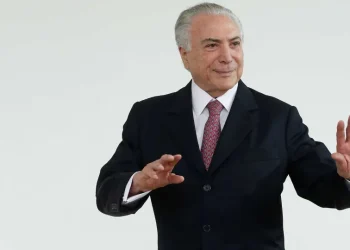 Padrinho de Moraes no STF, Temer se encontra com aliados de Mendonça e busca atenuar crise