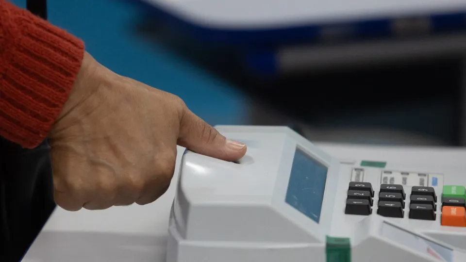 Votar nas eleições de 2026 vale como prova de vida para o INSS