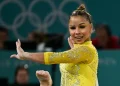 Flávia Saraiva é ouro nas barras assimétricas em etapa da Copa do Mundo