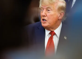 IA? Trump rejeita frear: