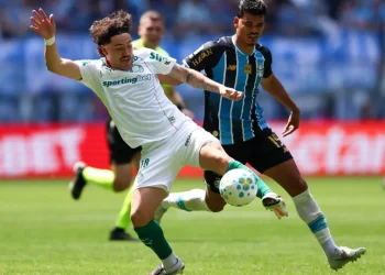 Palmeiras perde gols e fica no zero com o Grêmio em Porto Alegre