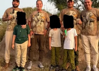 Foto de Flávio em safári na África do Sul reúne senador e advogado investigados no caso do INSS