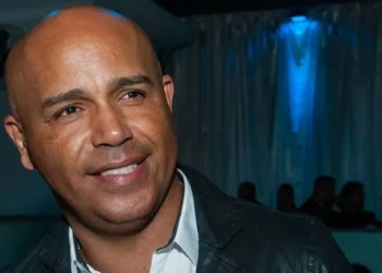 Cantor Rick e coach de Neymar desaparecem após helicóptero perder contato