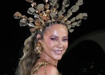 Paolla Oliveira volta ao Carnaval e será rainha de bateria da Imperatriz