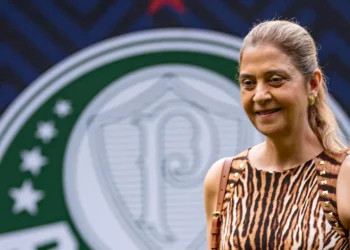 Proposta de enteado de Leila Pereira vence leilão por SAF do Vasco