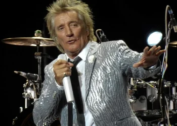 Rod Stewart anuncia a sua última turnê após passar por cirurgia no coração