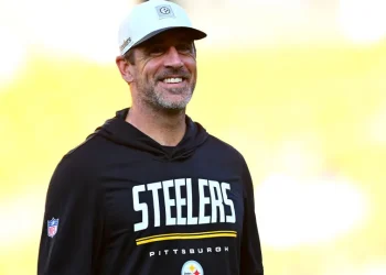 Aaron Rodgers revela motivo do fim do relacionamento com a atriz Shailene Woodley