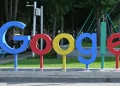 Alphabet recorre na justiça contra exigências da UE sobre competitividade em IA