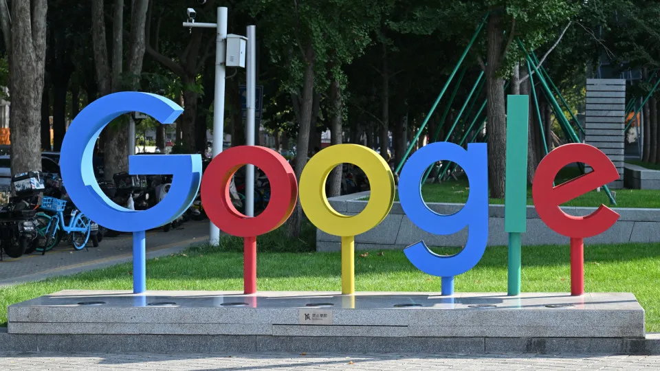 Alphabet recorre na justiça contra exigências da UE sobre competitividade em IA