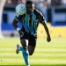 Botafogo e Grêmio fazem jogo atrasado no Rio preocupados com a ameaça de rebaixamento