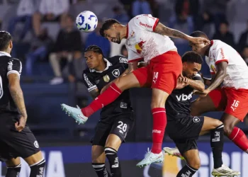 Botafogo e Red Bull Bragantino jogam em busca de reabilitação no Brasileirão e mirando com G-6