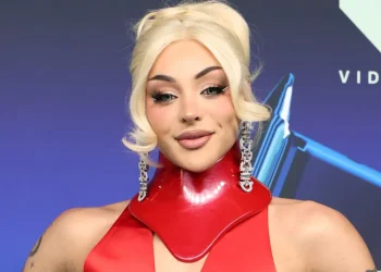 De brigas a looks chocantes: Os momentos mais escandalosos ​​do VMA!