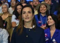 Deputada do PL sofre infarto durante campanha e é internada na UTI