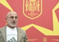 Espanha renova com Luis de la Fuente até 2032 após título mundial