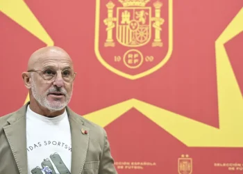 Espanha renova com Luis de la Fuente até 2032 após título mundial