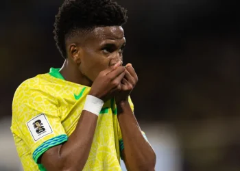 Estêvão tenta se blindar contra lesões para se firmar na seleção brasileira