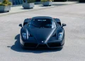 Ferrari Enzo único no mundo vai a leilão após passar por família real