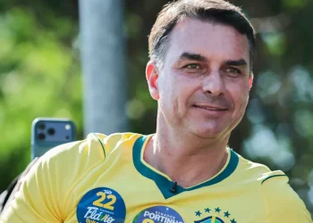 Jorge Messias repudia fala de Flávio sobre CNBB ajudar em fake news sobre Nossa Senhora