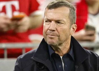Lothar Matthäus vai à Oktoberfest com namorada 38 anos mais jovem