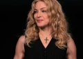 Madonna é eleita artista do ano no VMA e relembra performance de 1984