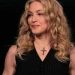 Madonna é eleita artista do ano no VMA e relembra performance de 1984