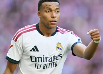 Mbappé evita criticar arbitragem após derrota do Real para o Atlético